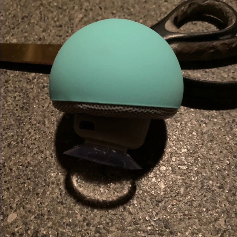 Rechargeable Mini Speaker Color Changing Light.